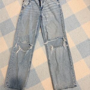 size 000 American Eagle Outfitters Light Blue Distressed Boyfriend Jeans